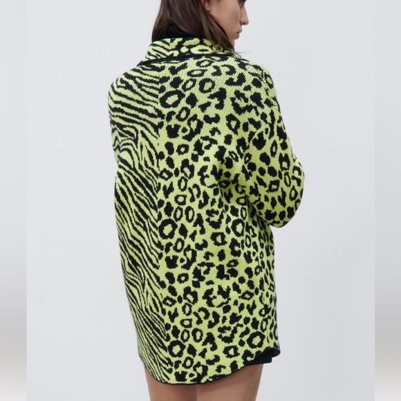Zara Animal Print Oversized Cardigan/
Jacket(Size Small) - Picture 2 of 11